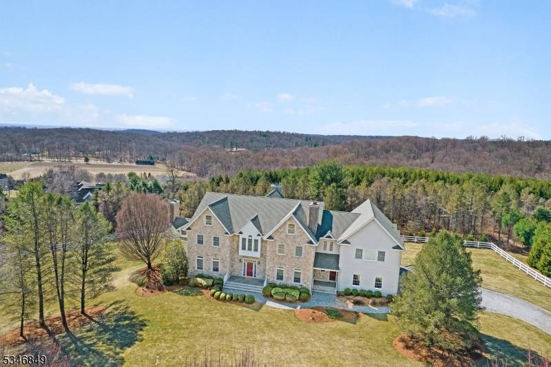7 Trout Brook Ct, Chester Twp., NJ 07930