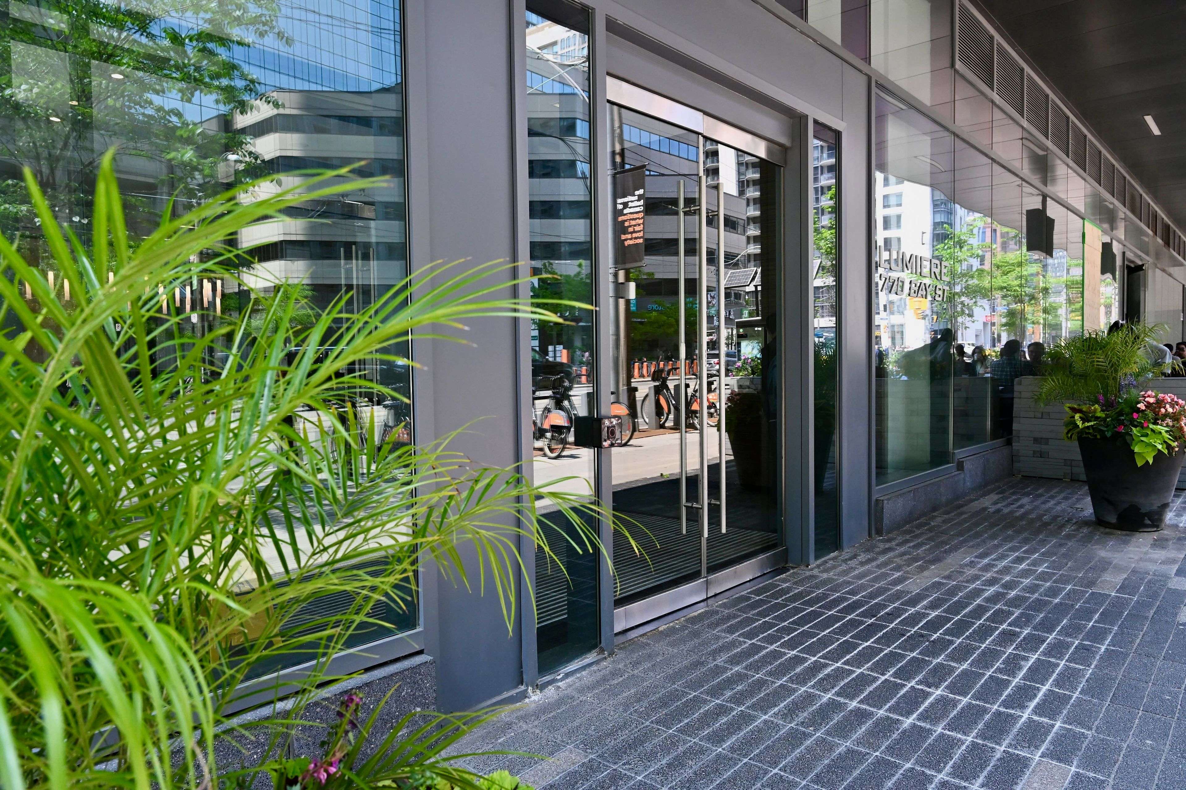 Toronto C01, ON M5G 0A6,770 Bay ST #2504