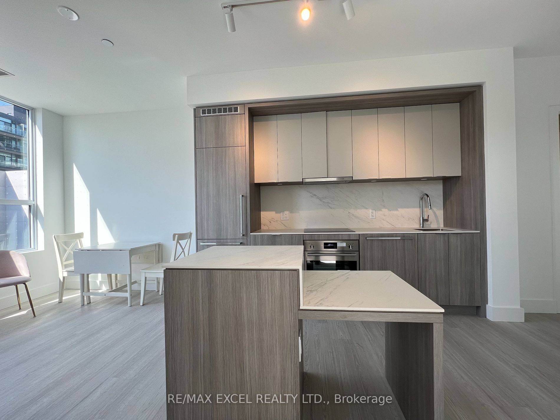 Toronto C15, ON M2K 1B5,625 Sheppard AVE E #211