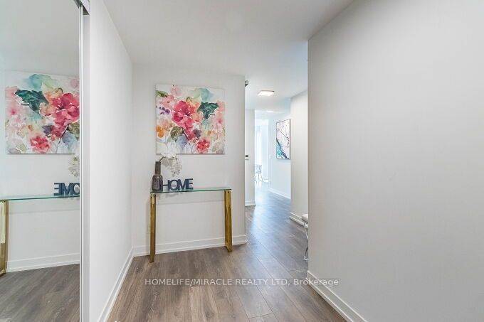 Toronto C08, ON M5B 1A8,60 Shuter ST #PH108