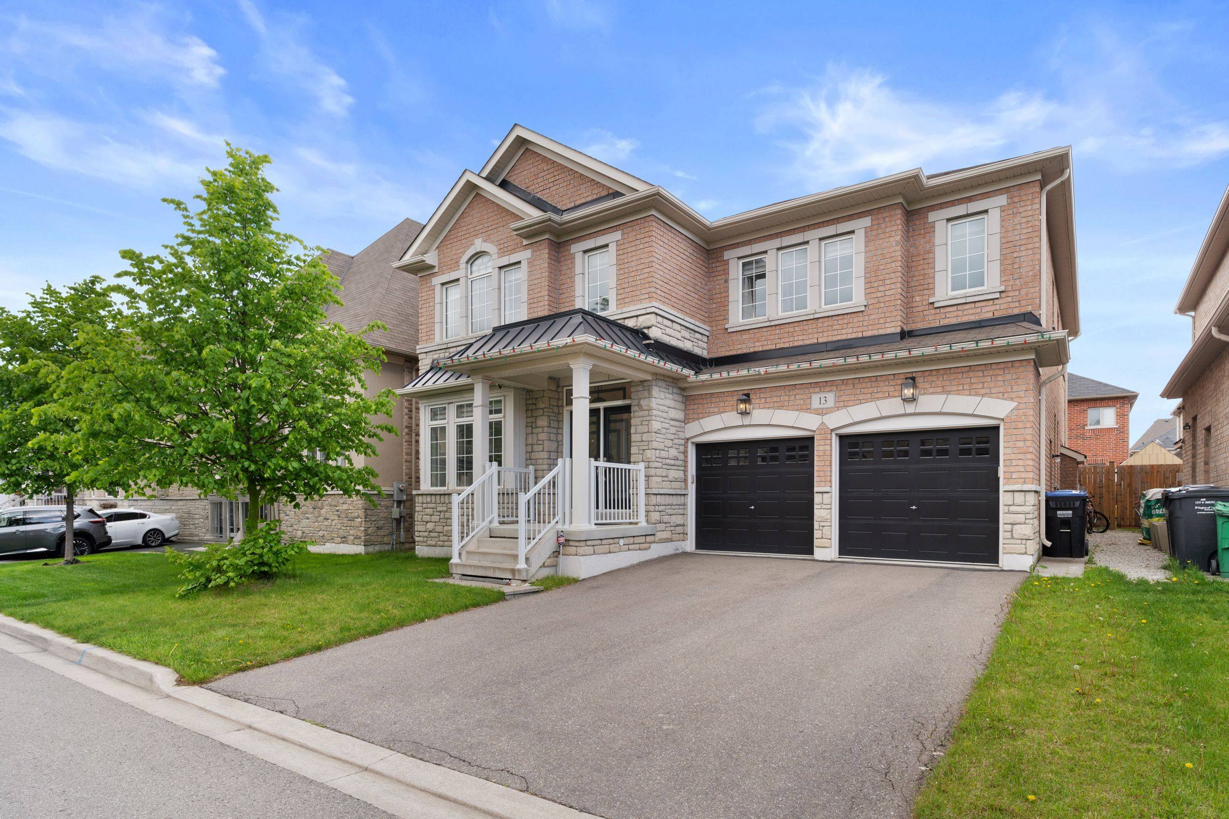13 Venue RD, Brampton, ON L6P 4E5