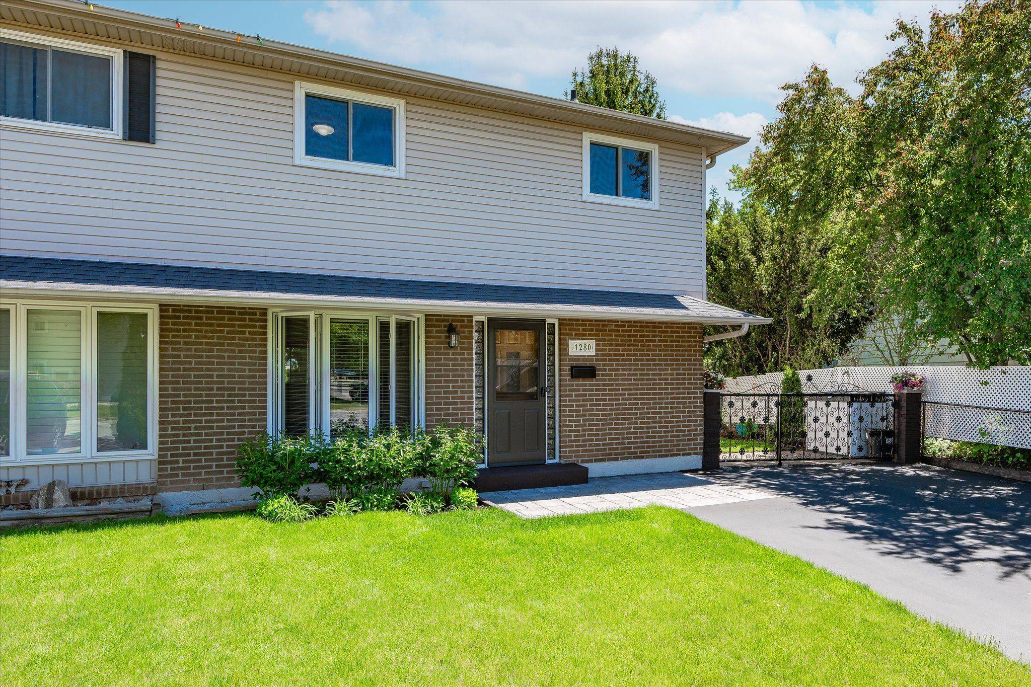 Burlington, ON L7M 1J7,1280 Consort CRES