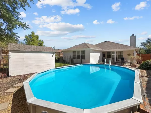 553 Hickory Lane, Fate, TX 75087