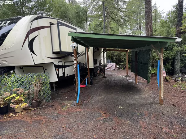 Florence, OR 97439,232 HORSESHOE BEND