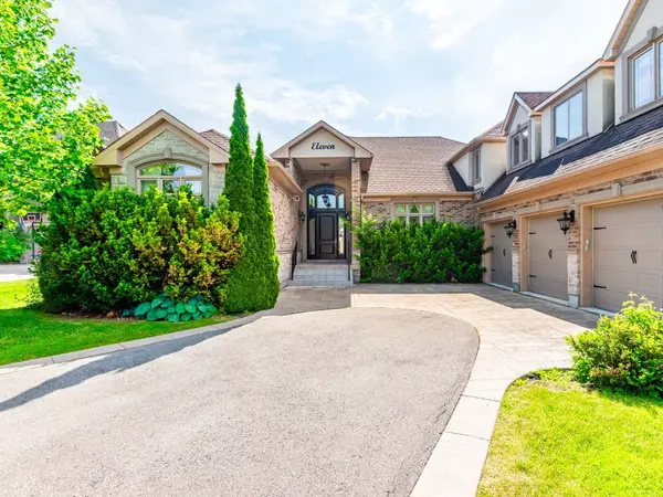 Richmond Hill, ON L4E 0B1,11 Macleod Estate CT