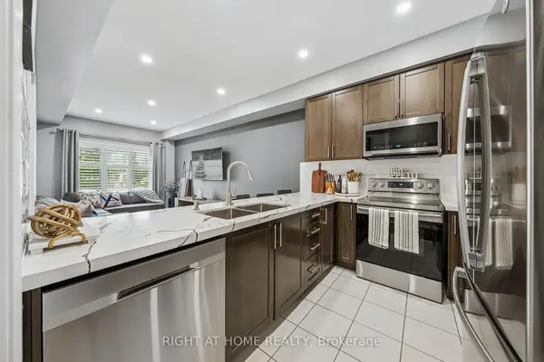 Barrie, ON L4N 9C2,453 Mapleton AVE