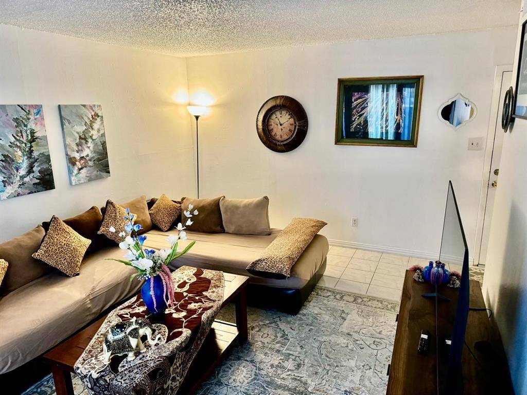 Dallas, TX 75230,5611 Harvest Hill Road #1012
