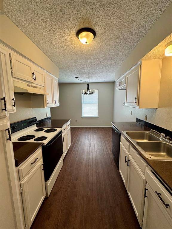 Arlington, TX 76017,5915 Willow Crest Drive