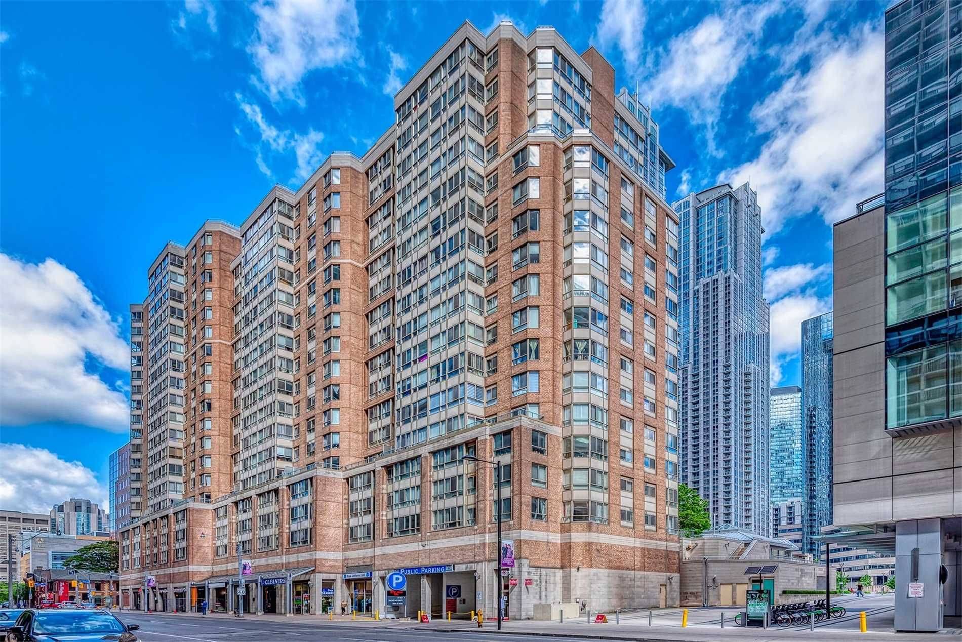 44 Gerrard ST W #704, Toronto C01, ON M5G 2K2