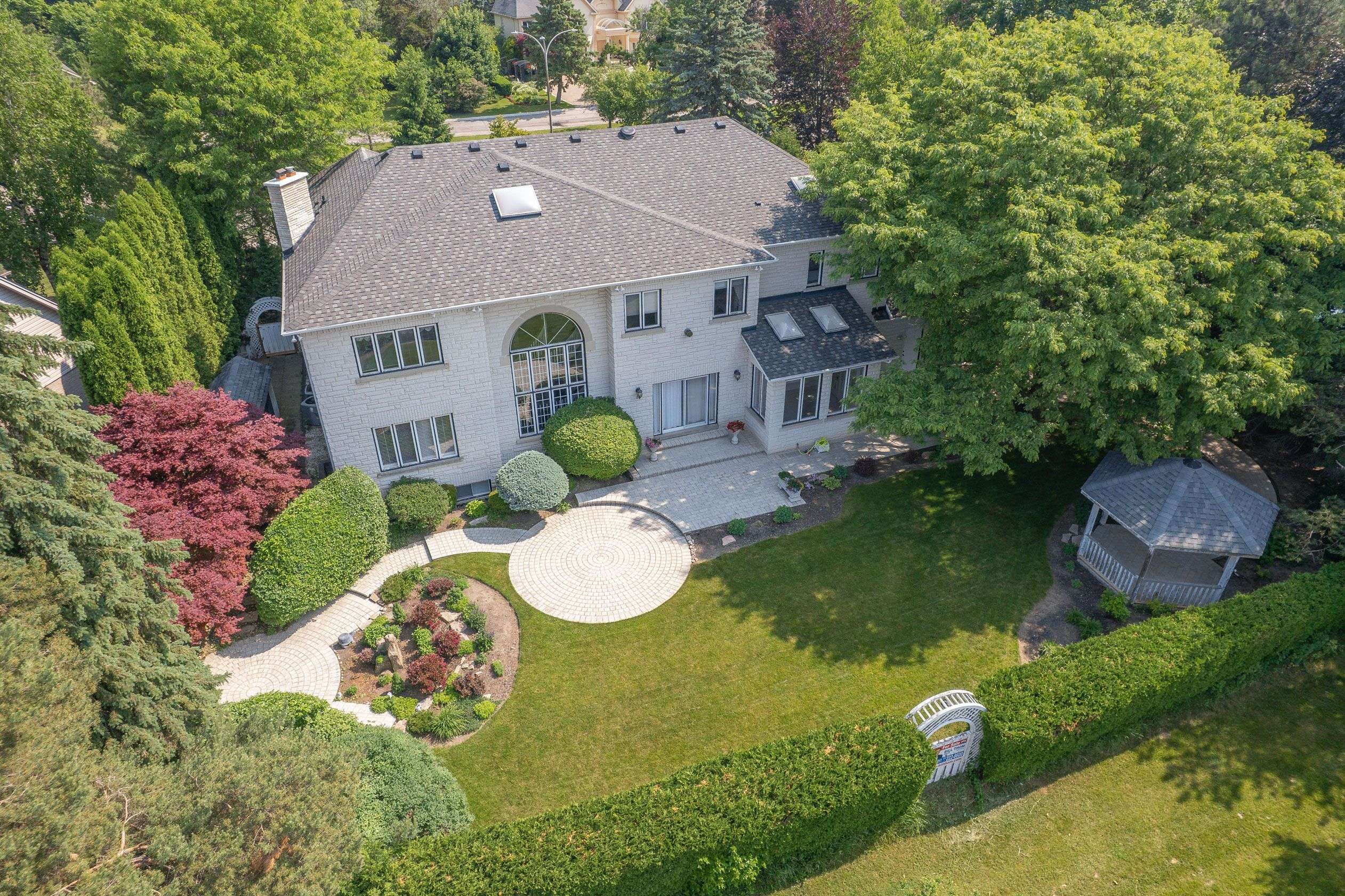 Markham, ON L3T 1K1,23 Fairway Heights CRES