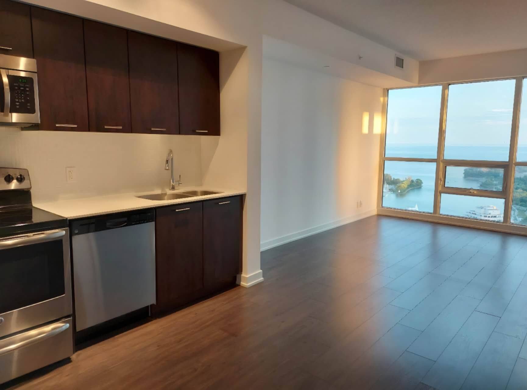 Toronto W06, ON M8V 1A4,2200 Lake Shore BLVD W #4102