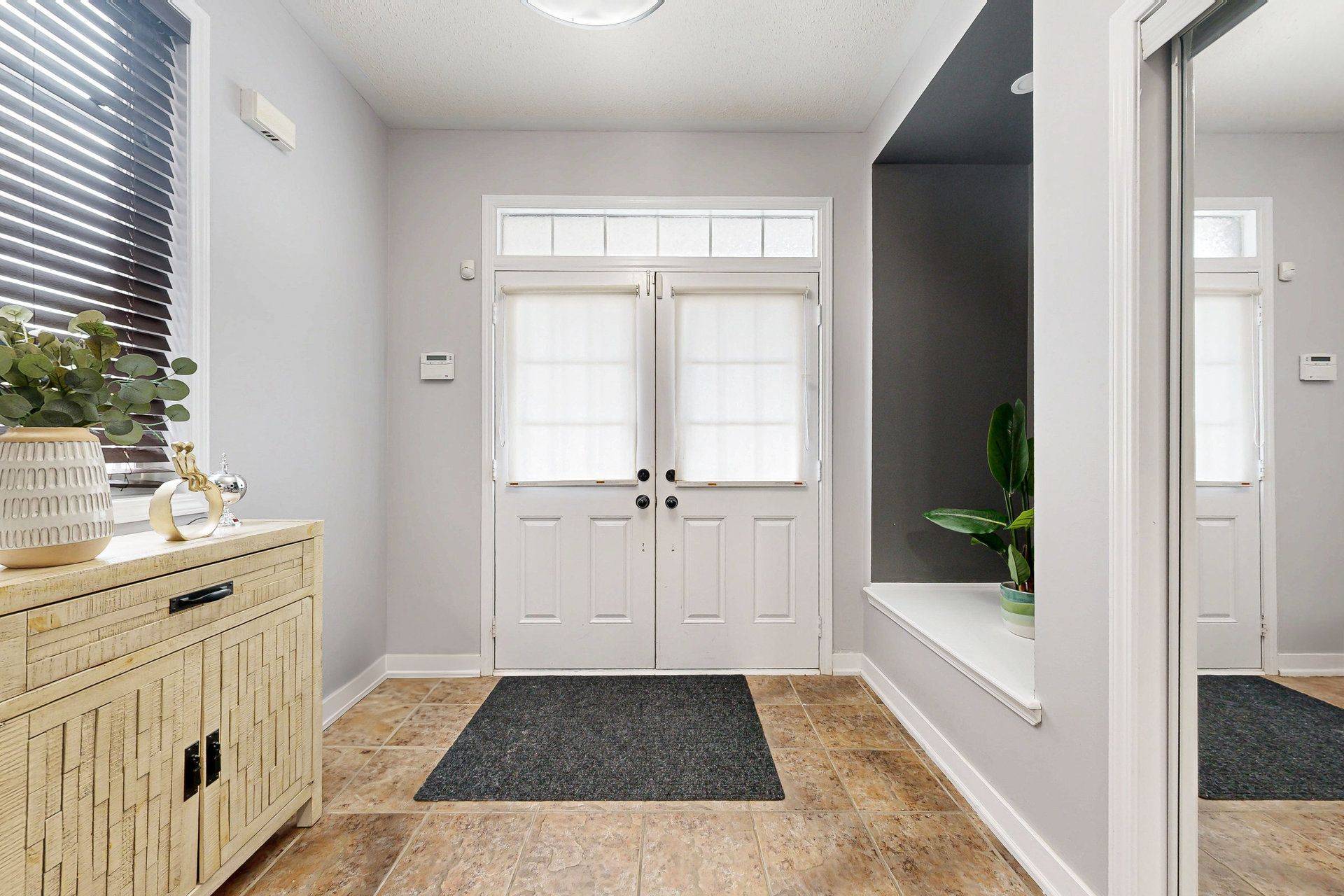 Milton, ON L9T 6Z3,686 Bolingbroke DR