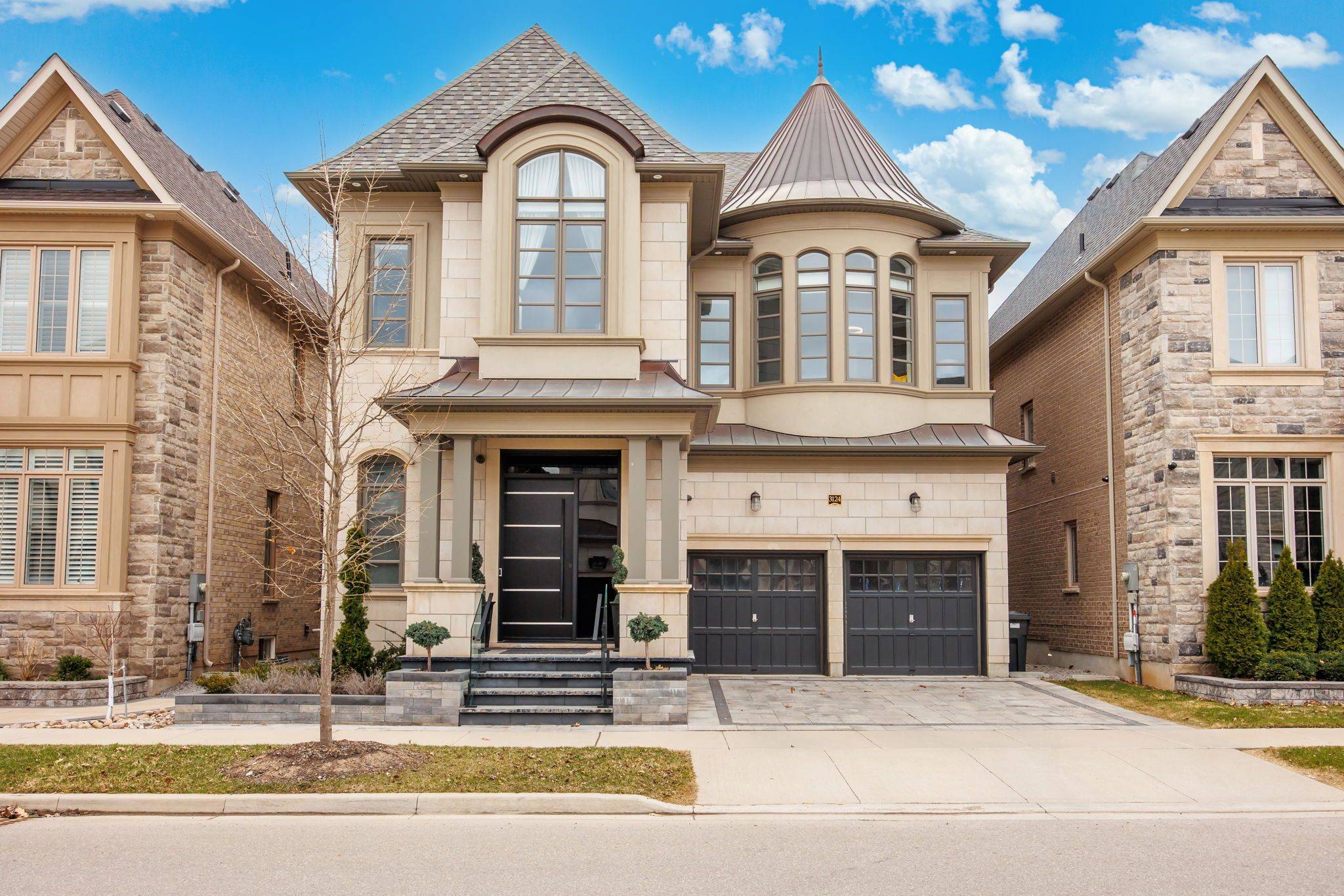 Oakville, ON L6H 0V1,3124 Daniel WAY