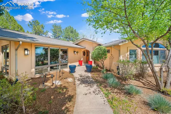 Colorado Springs, CO 80904,33 Friendship LN