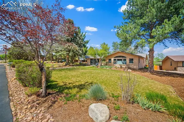 Colorado Springs, CO 80904,33 Friendship LN