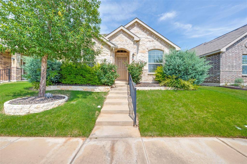 1435 Acmite Avenue, Cross Roads, TX 76227