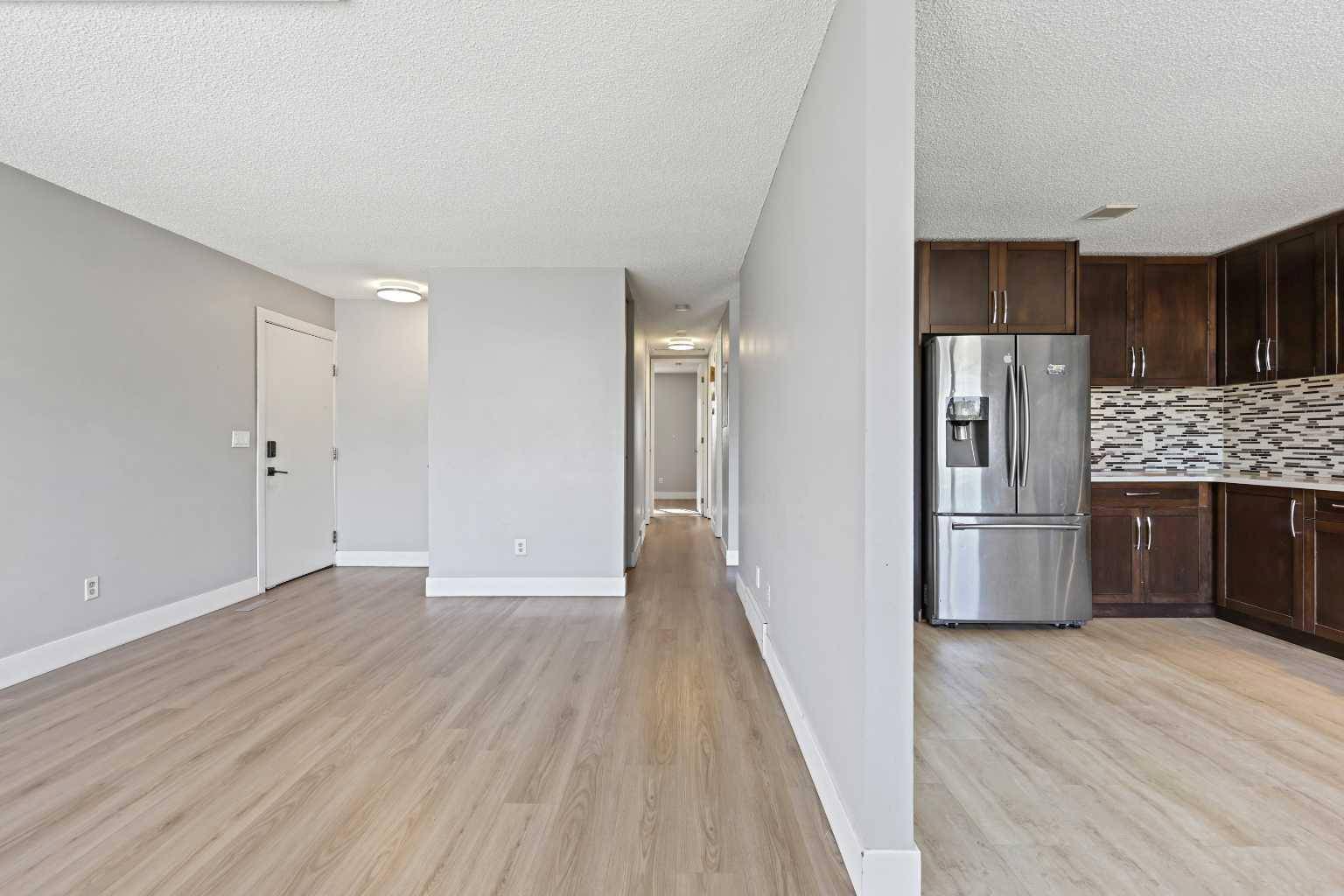 Calgary, AB T2A 6S6,140 Aberfoyle Close NE