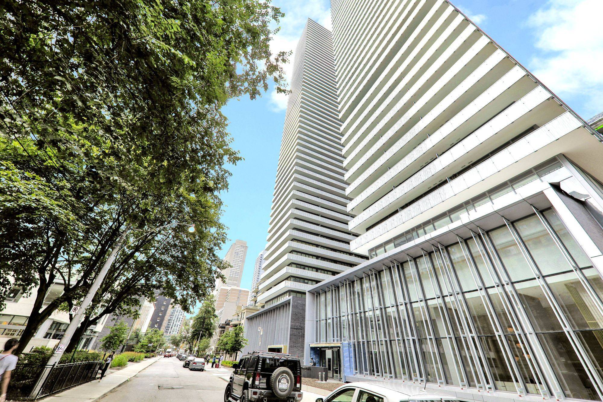 42 Charles ST E #2208, Toronto C08, ON M4Y 0B7