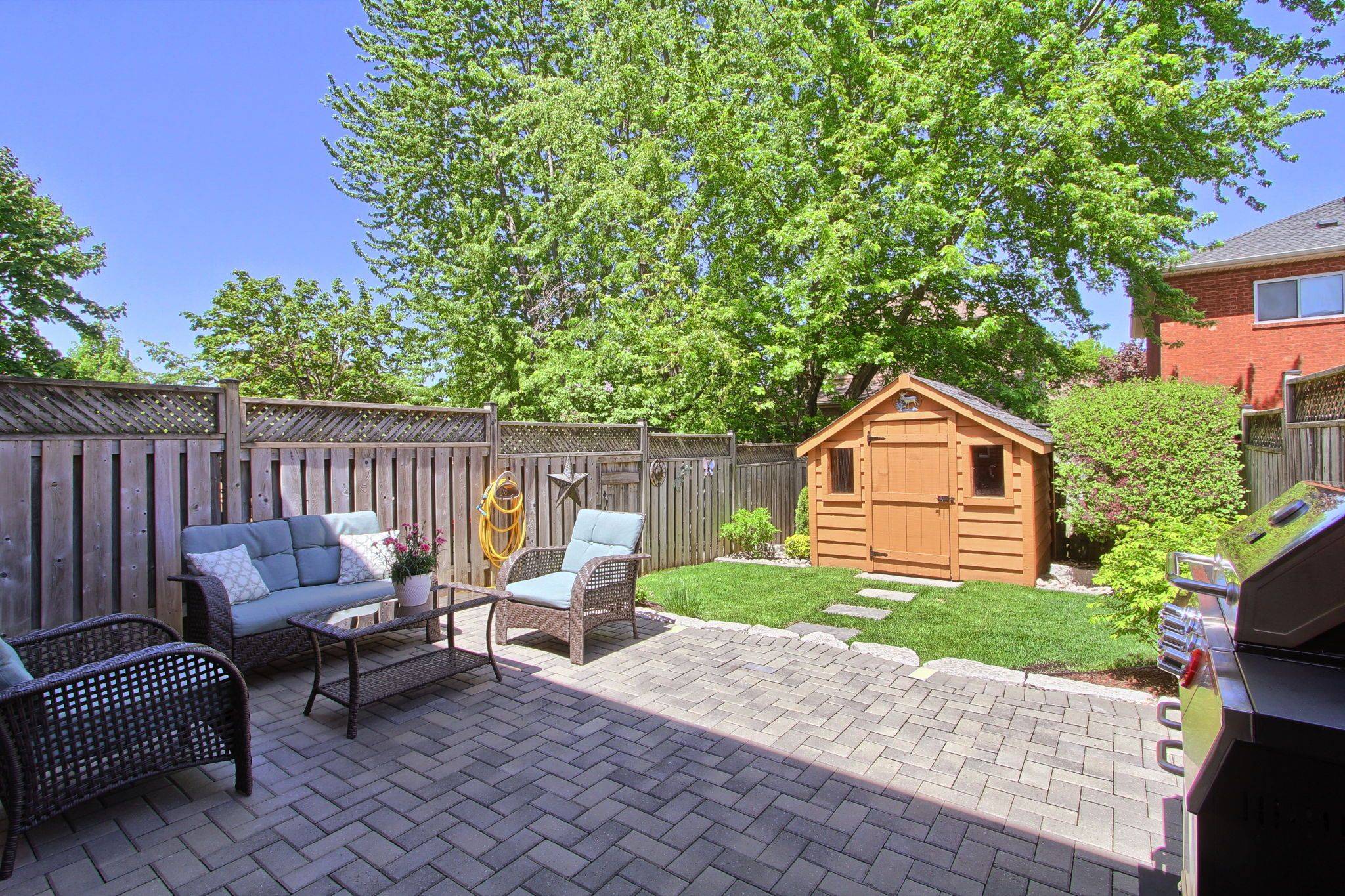 Georgina, ON L4P 3Y3,162 Fairwood DR