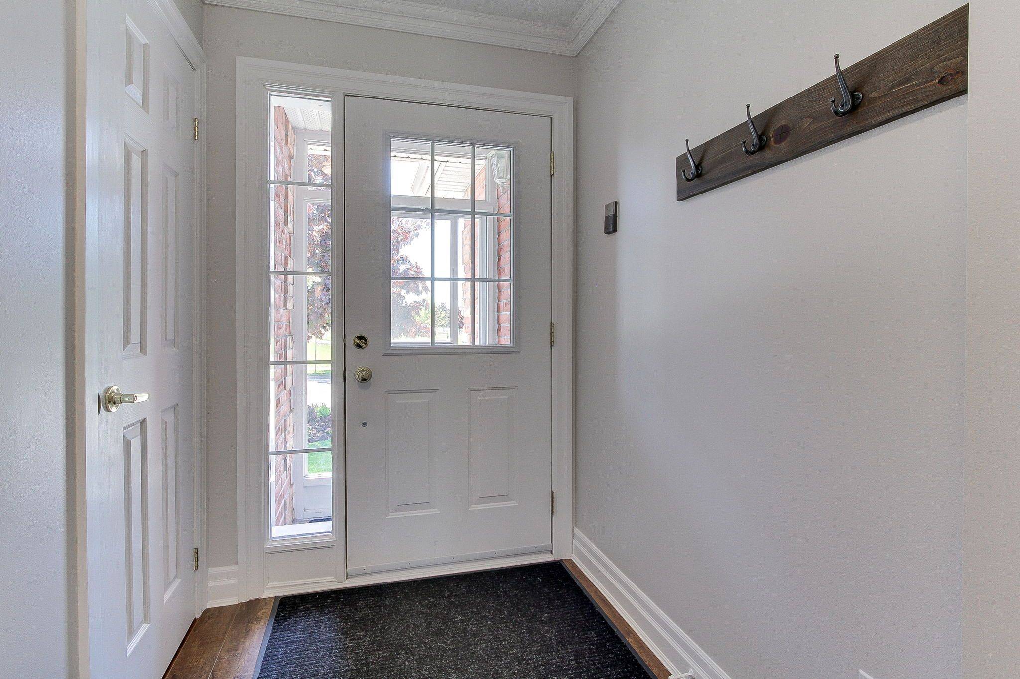 Georgina, ON L4P 3Y3,162 Fairwood DR