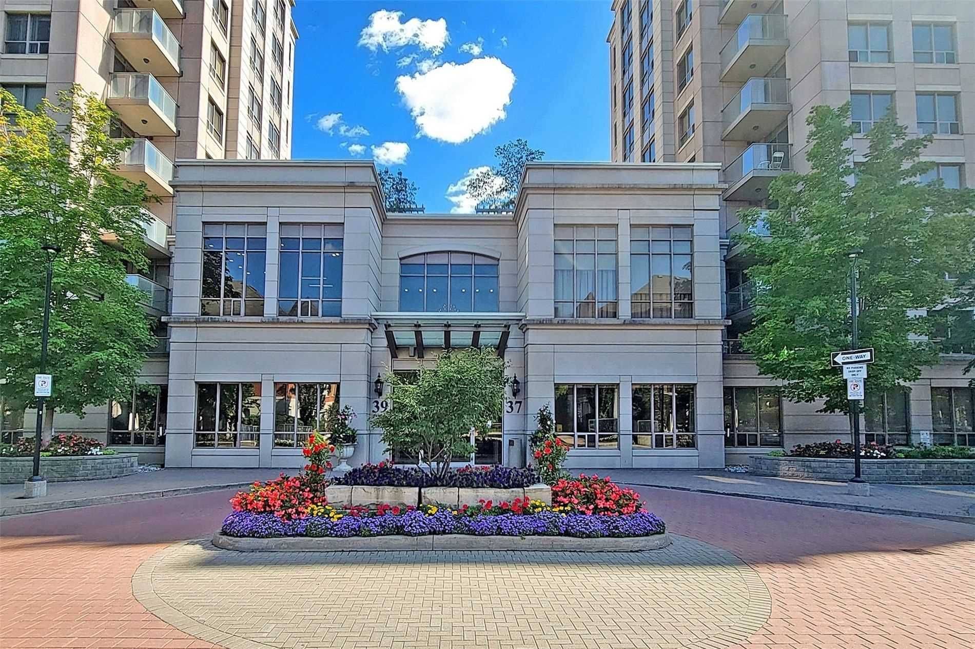 Markham, ON L3T 0A5,37 Galleria Pkwy #103