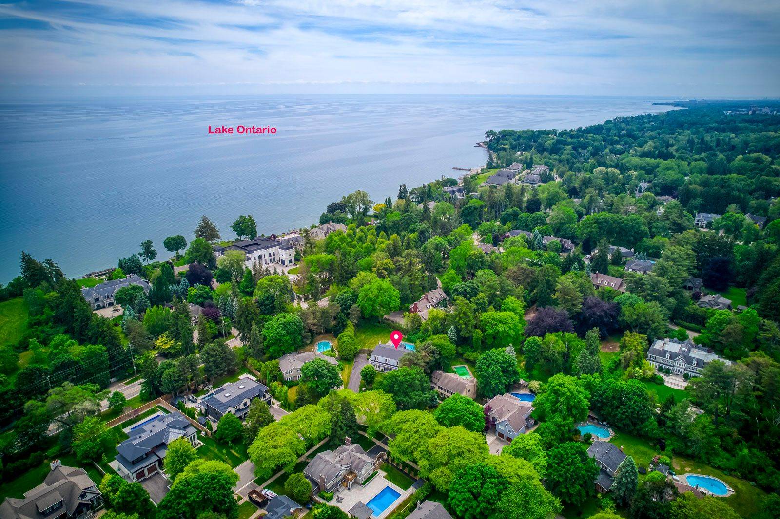 Oakville, ON L6J 5H6,110 Blyth CRES
