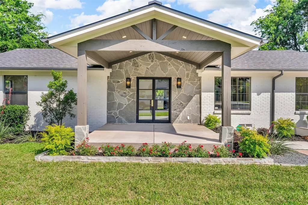 Dallas, TX 75218,9924 Losa Drive