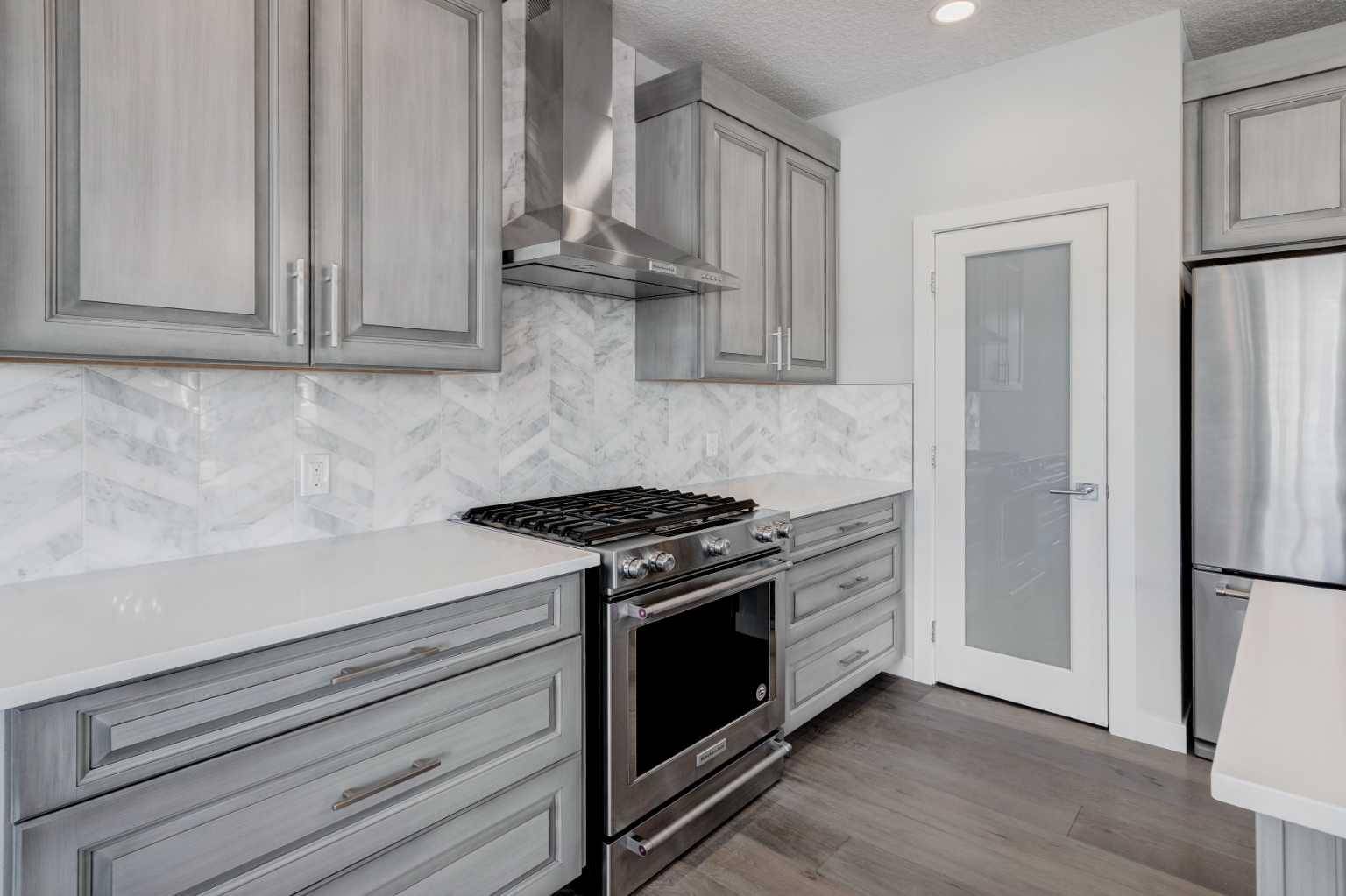 Calgary, AB T2Y 0P4,338 Shawnee BLVD Southwest