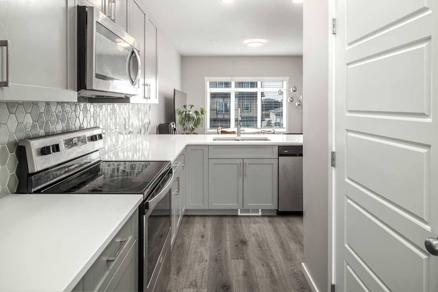 Calgary, AB T3P 1H9,232 Lucas MNR Northwest
