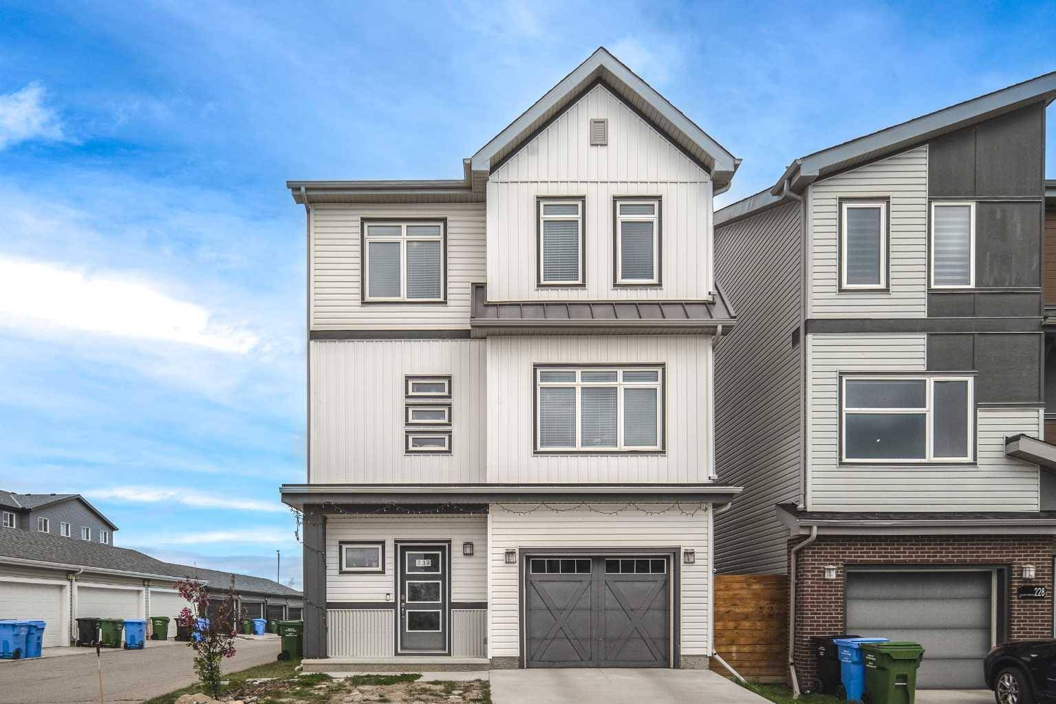 232 Lucas MNR NW, Calgary, AB T3P 1H9