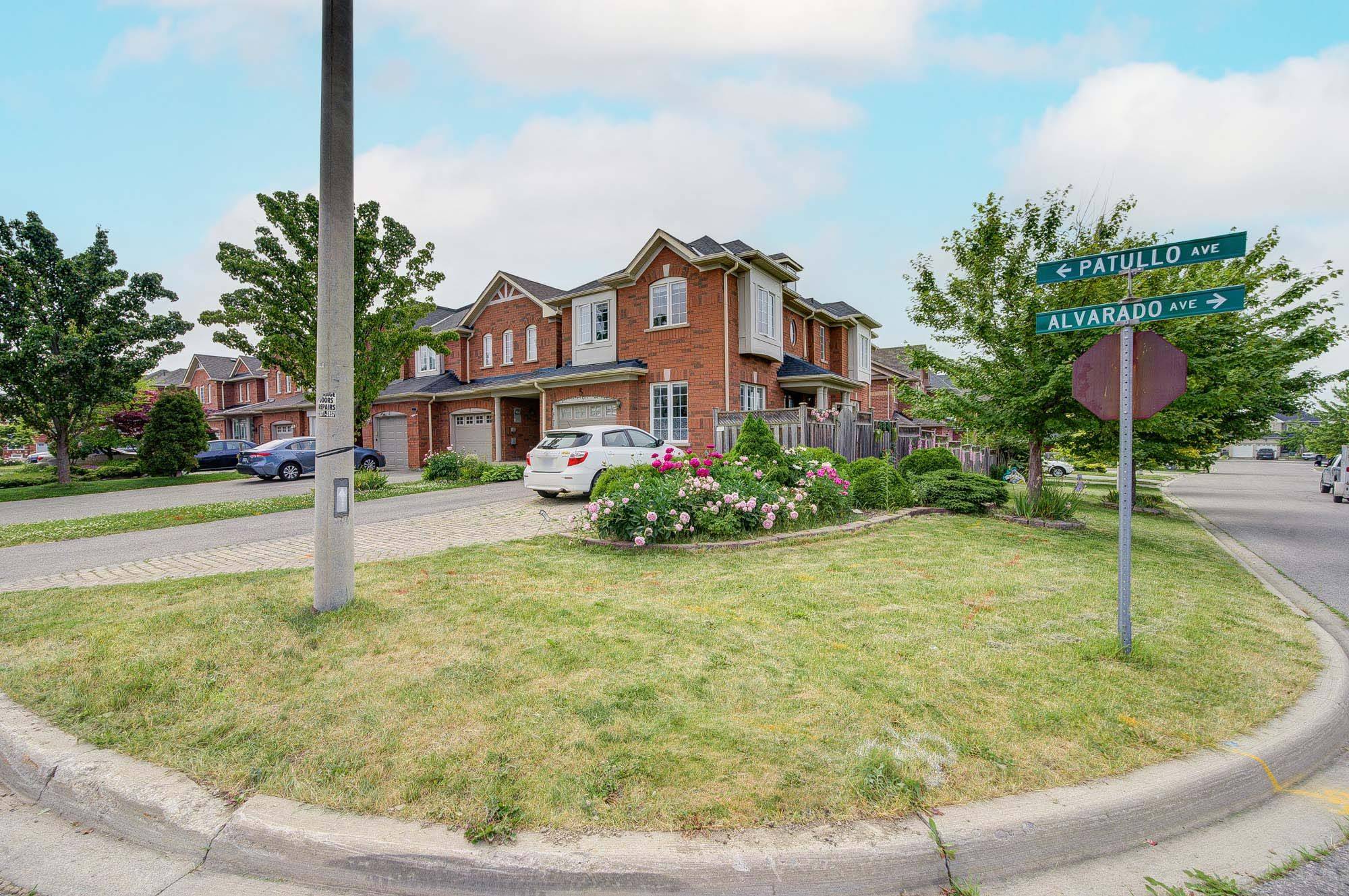 Richmond Hill, ON L4S 2S8,5 Patullo AVE