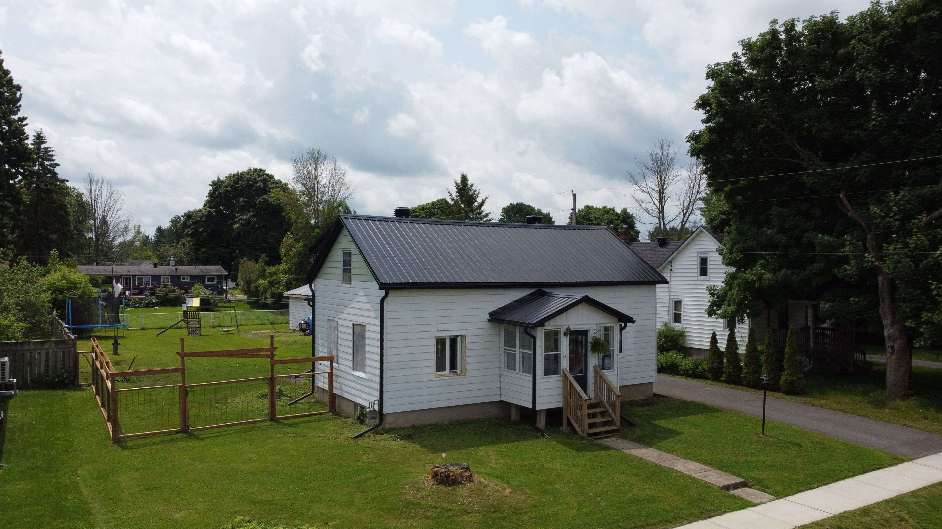 South Stormont, ON K0C 1M0,58 Elm ST