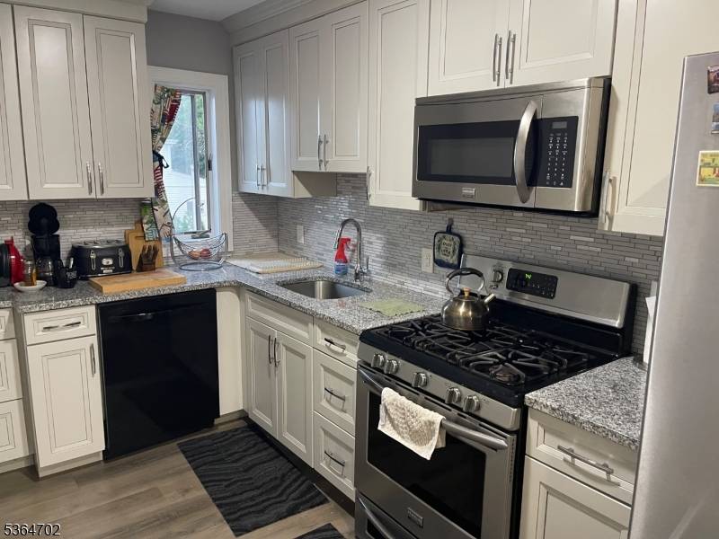 Raritan Boro, NJ 08869,85 W Somerset St