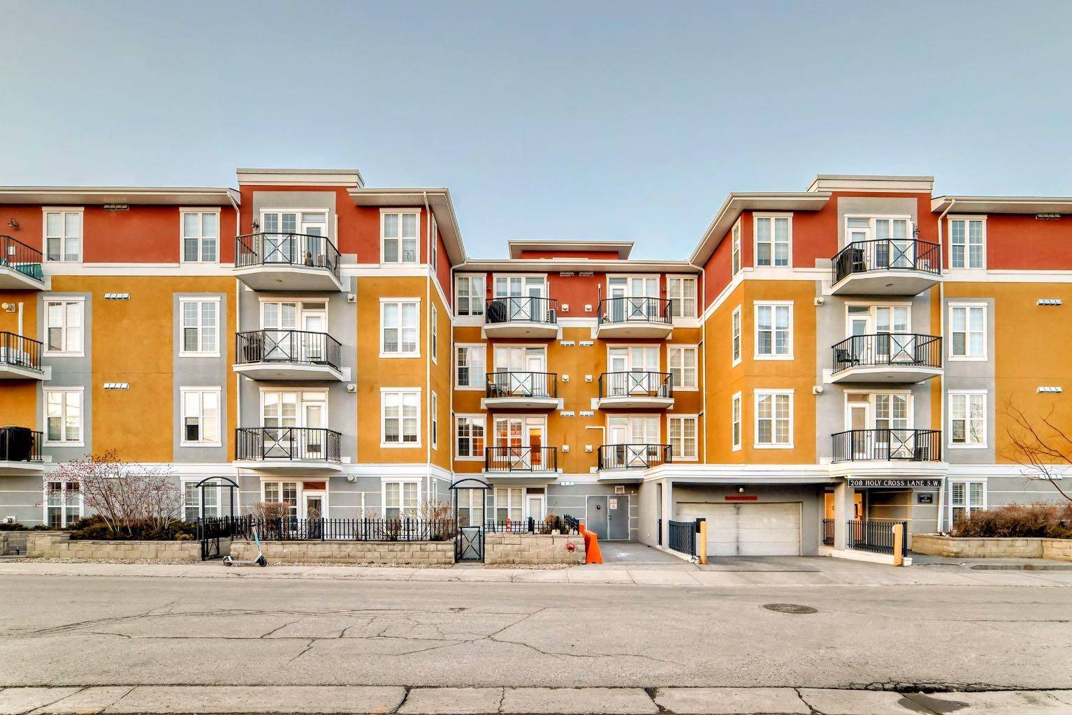 208 Holy Cross LN SW #218, Calgary, AB T2S 3G3