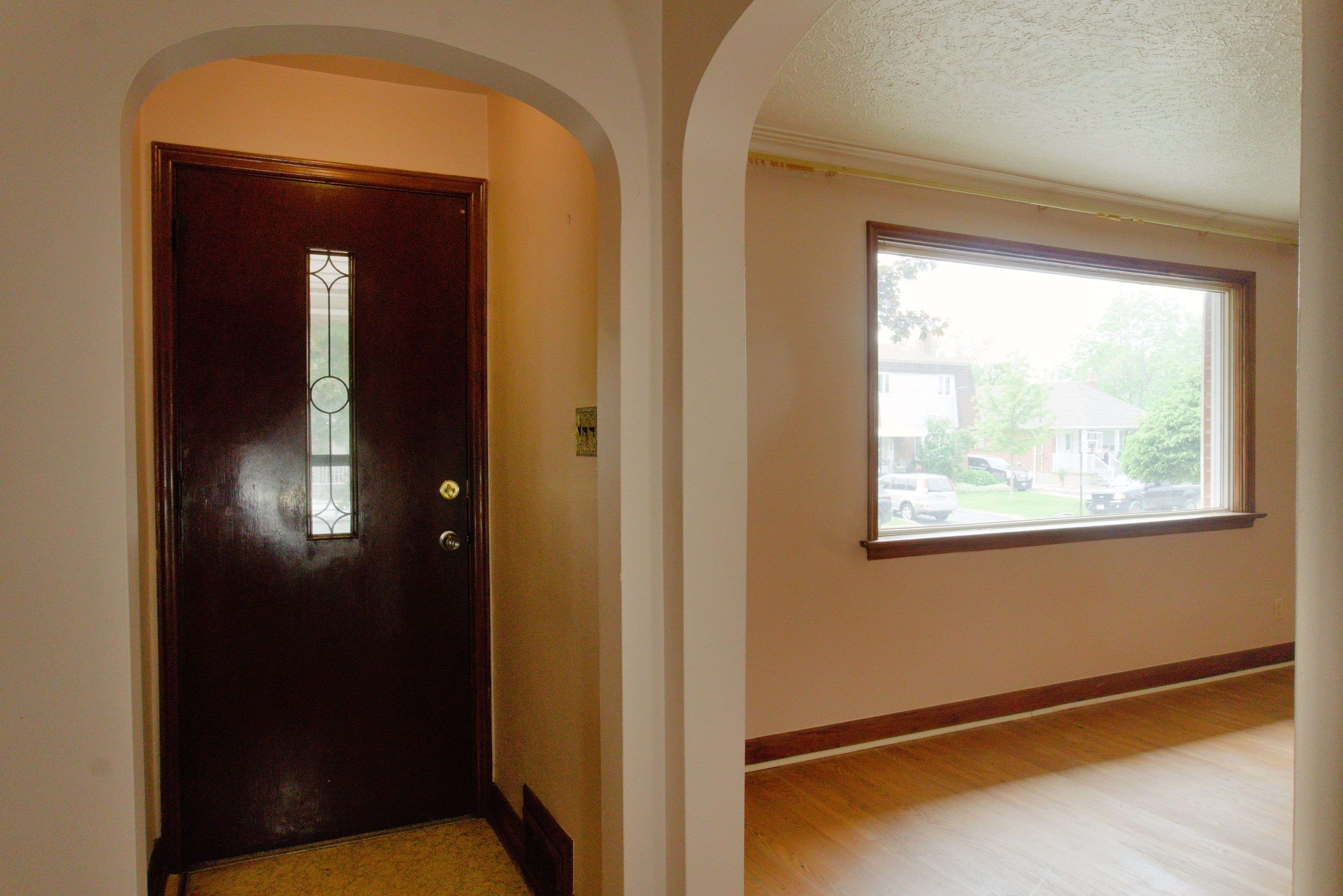 Toronto E04, ON M1R 1E9,14 Shandara CRES