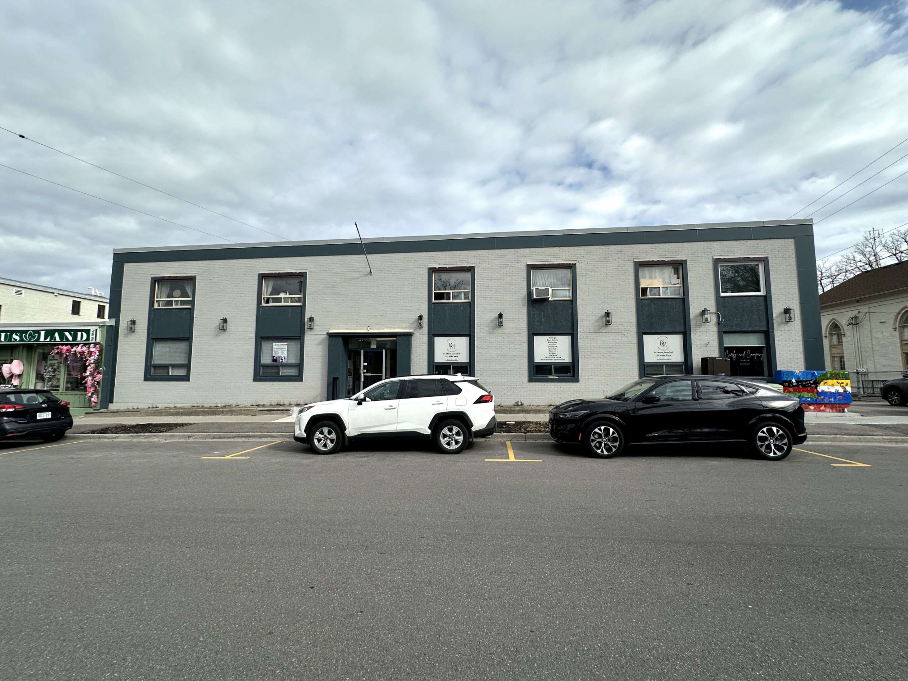 10 Mosley ST #1, Aurora, ON L4G 1G6