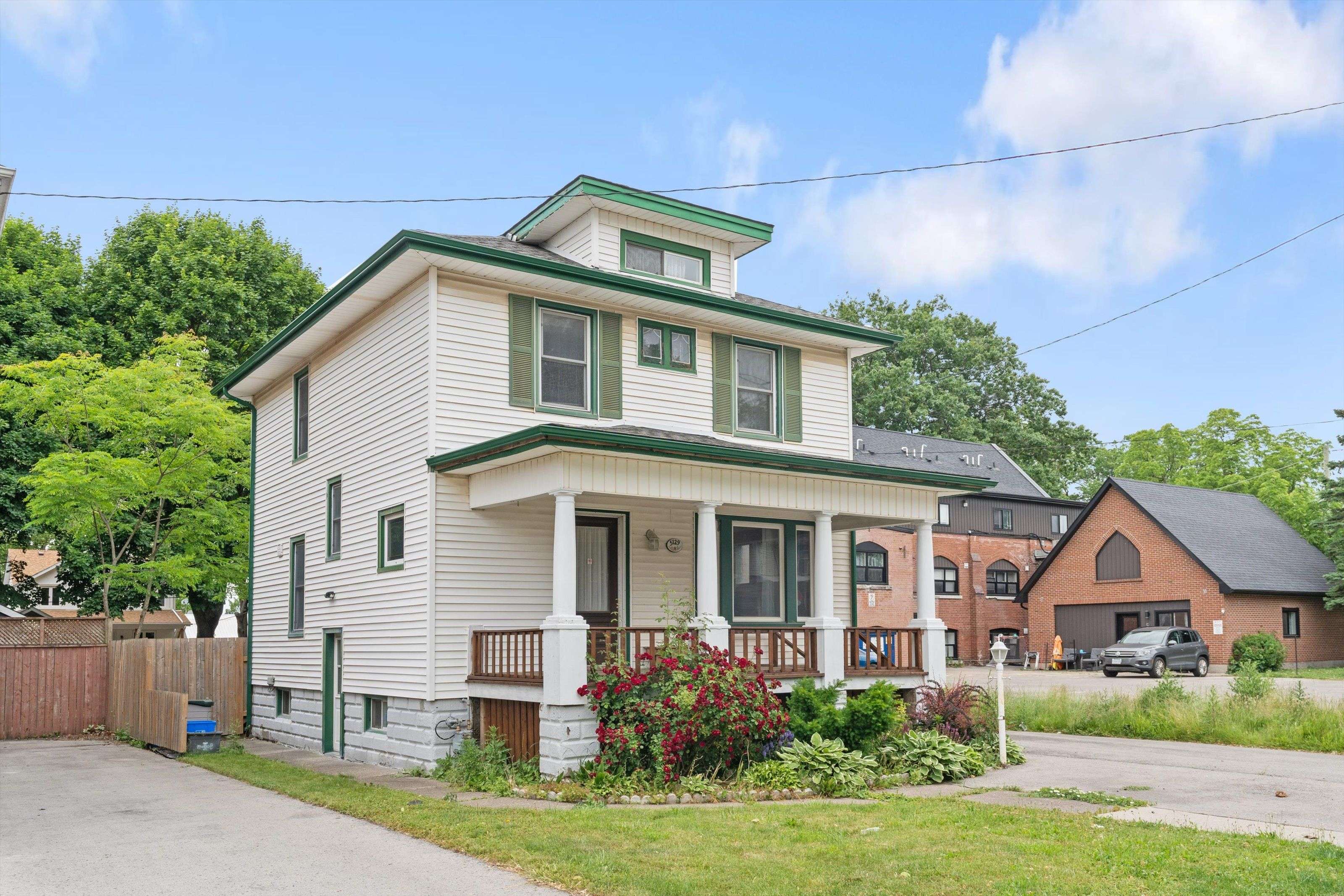 Niagara Falls, ON L2E 1P6,5129 Mcrae ST