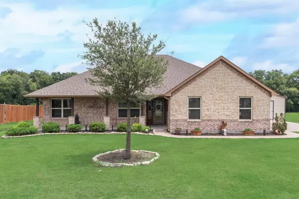 1080 Lester Burt Road, Farmersville, TX 75442