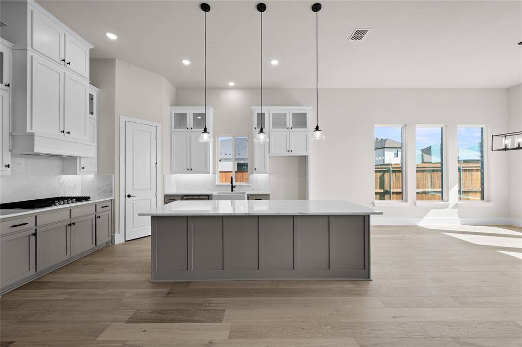 Aledo, TX 76008,221 Lantern Ridge Drive