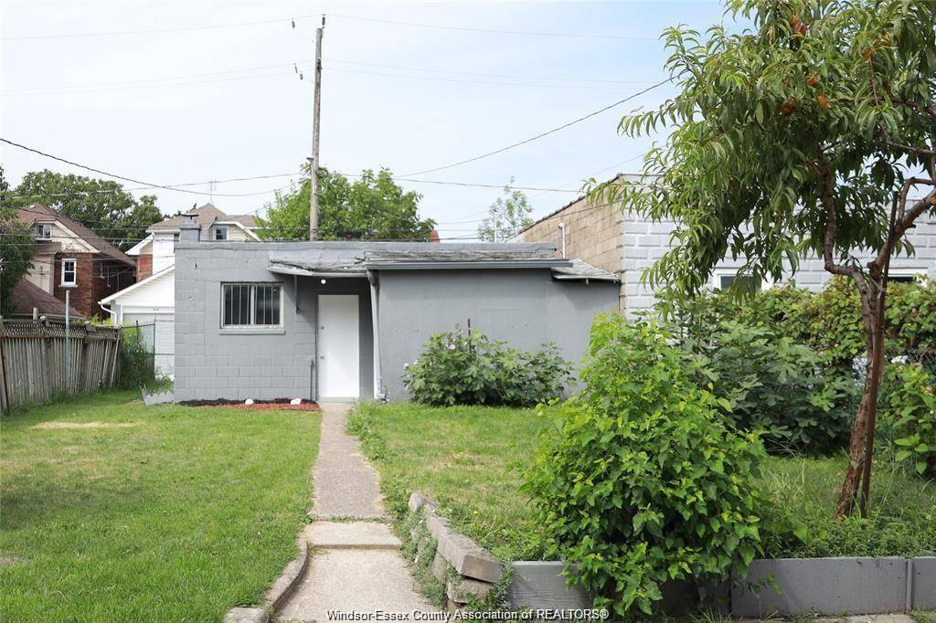 Windsor, ON N9A 2H2,935 LANGLOIS Avenue #GARAGE