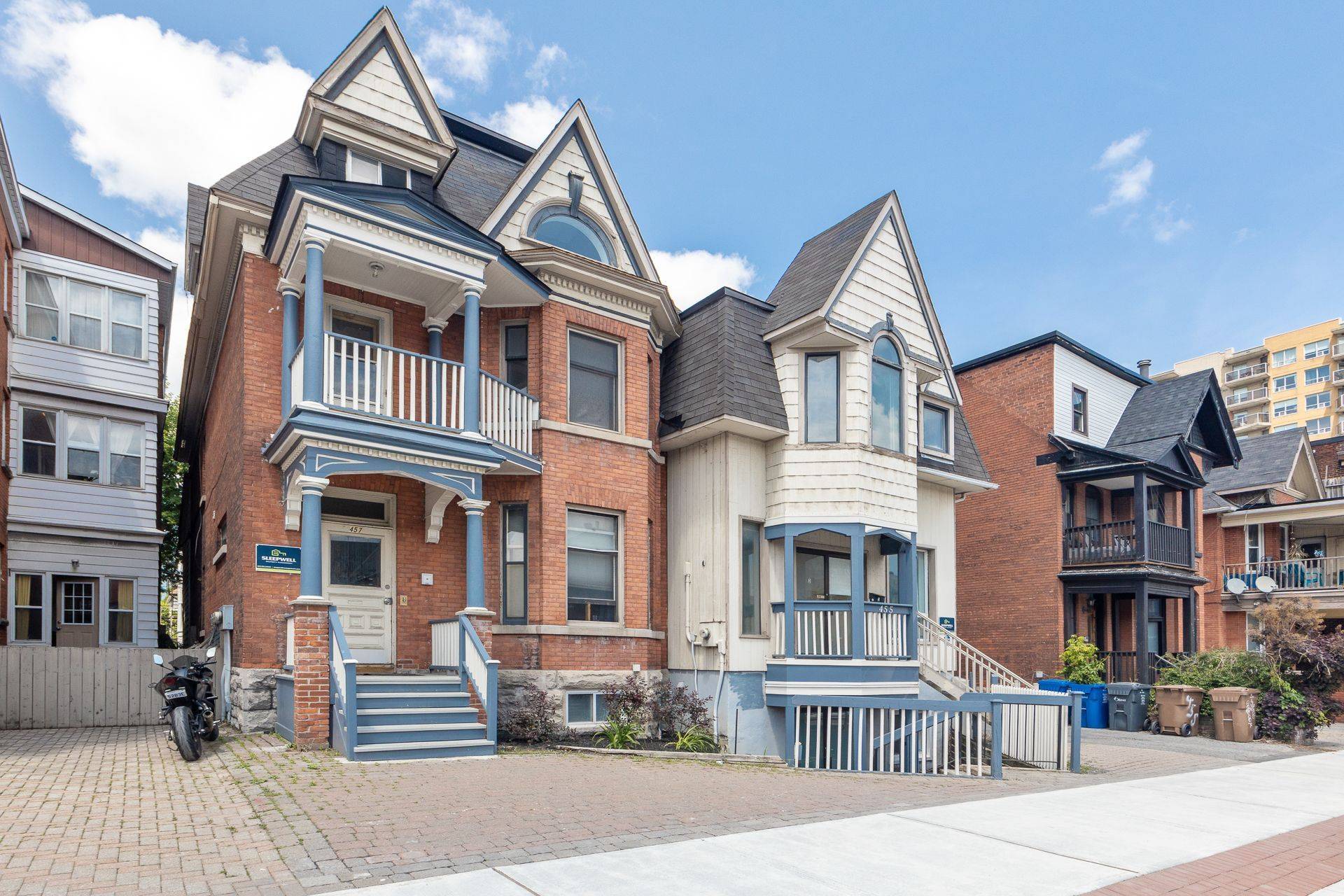 Ottawa Centre, ON K1R 5J7,455-457 Somerset ST W