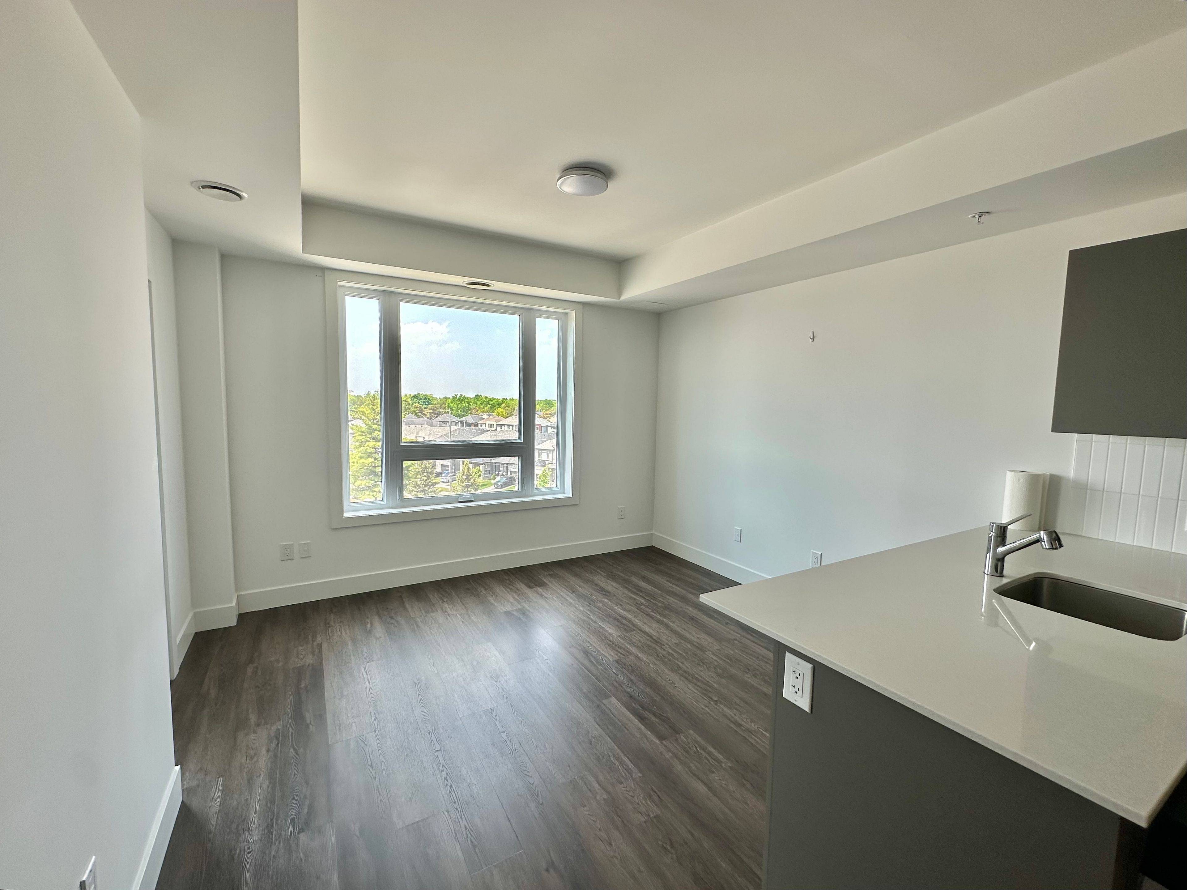 Guelph, ON N1L 1E1,26 Lowes RD #509