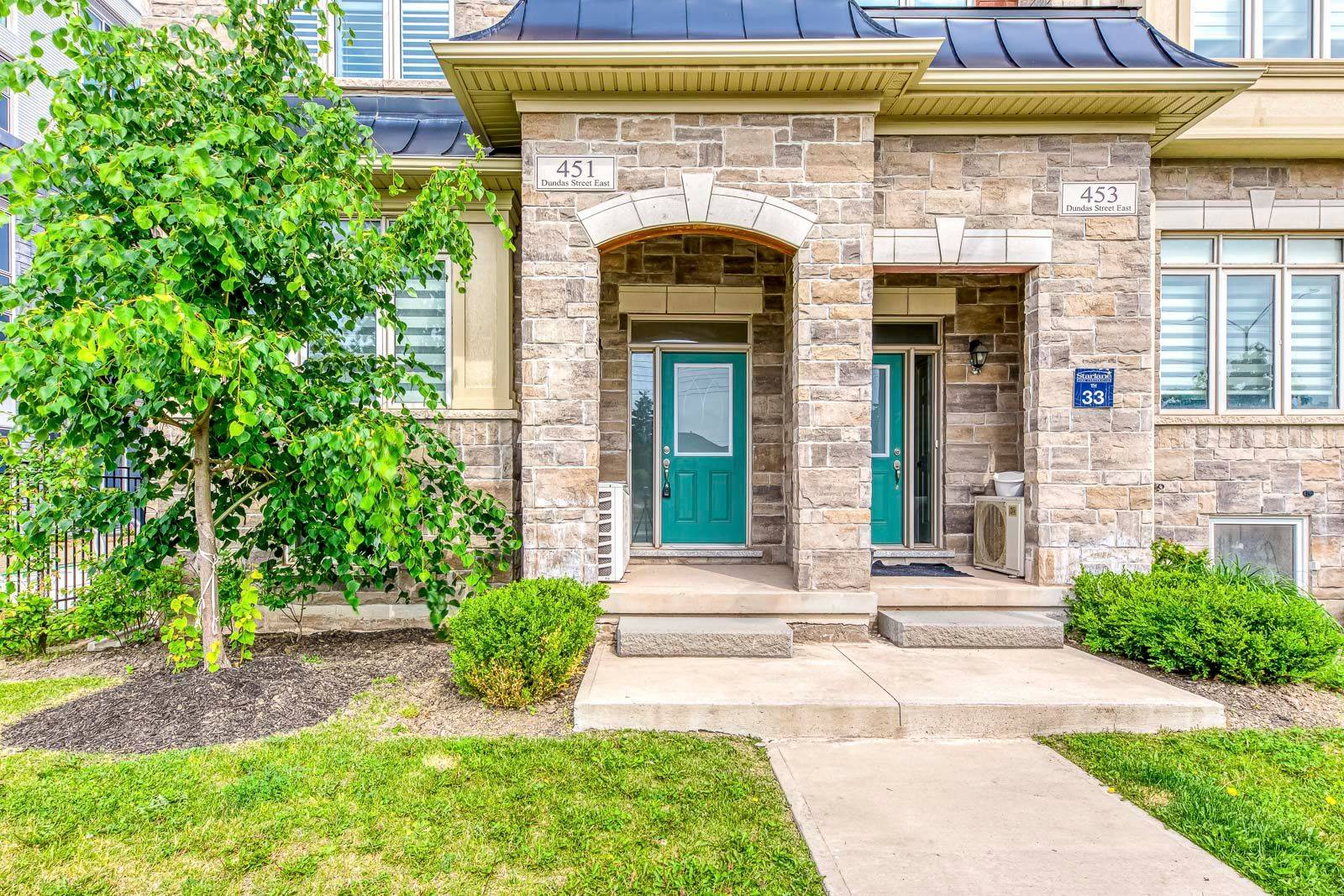 Oakville, ON L6H 3P4,451 Dundas ST E
