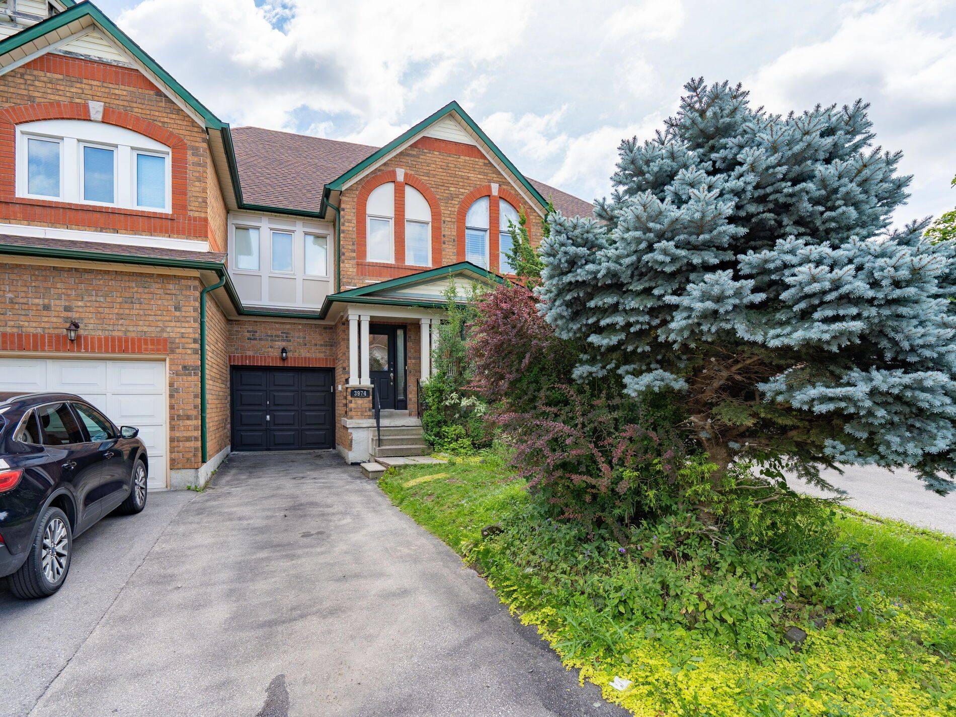 3974 Discovery CT, Mississauga, ON L5N 7H8