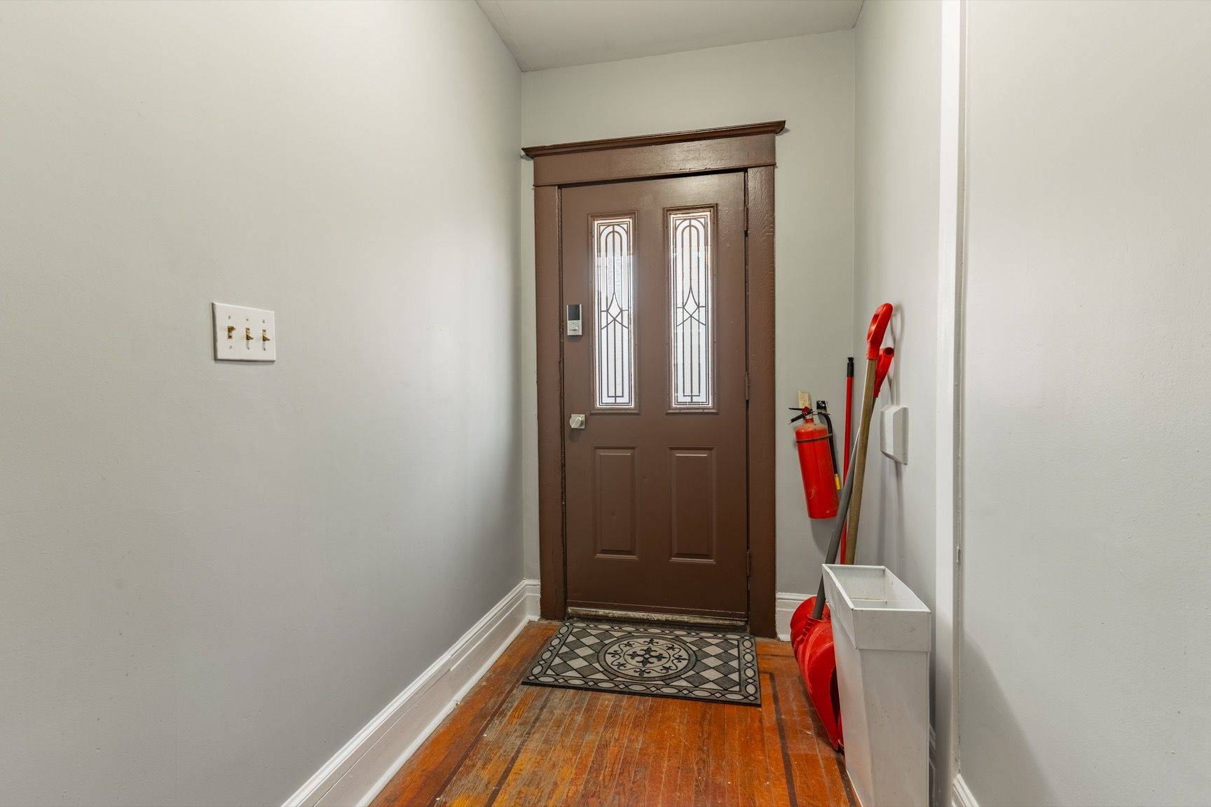 Hamilton, ON L8L 2E5,487 Cannon ST E