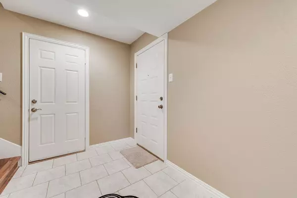 Irving, TX 75062,4541 N O Connor Road #1241