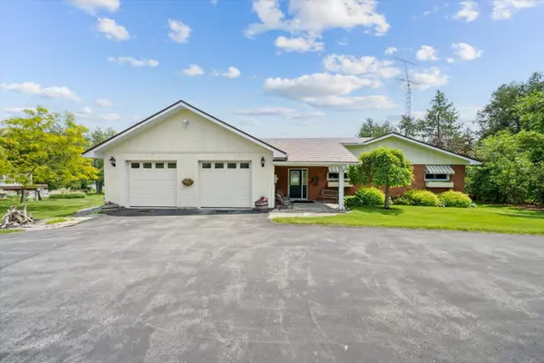 Selwyn, ON K0L 1T0,1105 Connaught DR