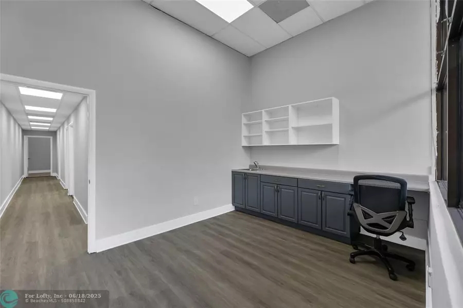 23123 State Road 7, Boca Raton, FL 33428