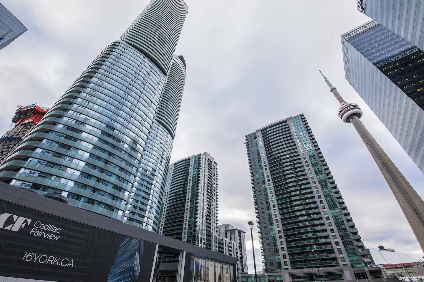14 York ST #5104, Toronto C01, ON M5J 0B1