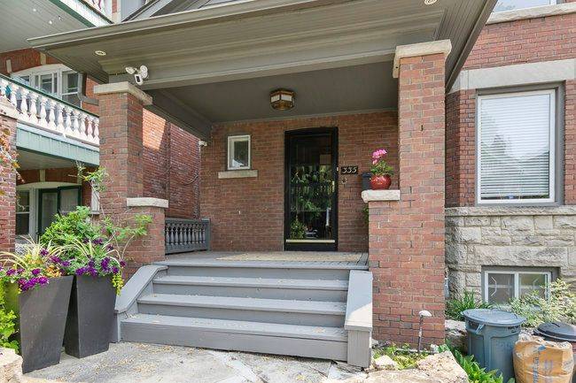 Toronto C01, ON M6G 2N5,335 Palmerston BLVD #1